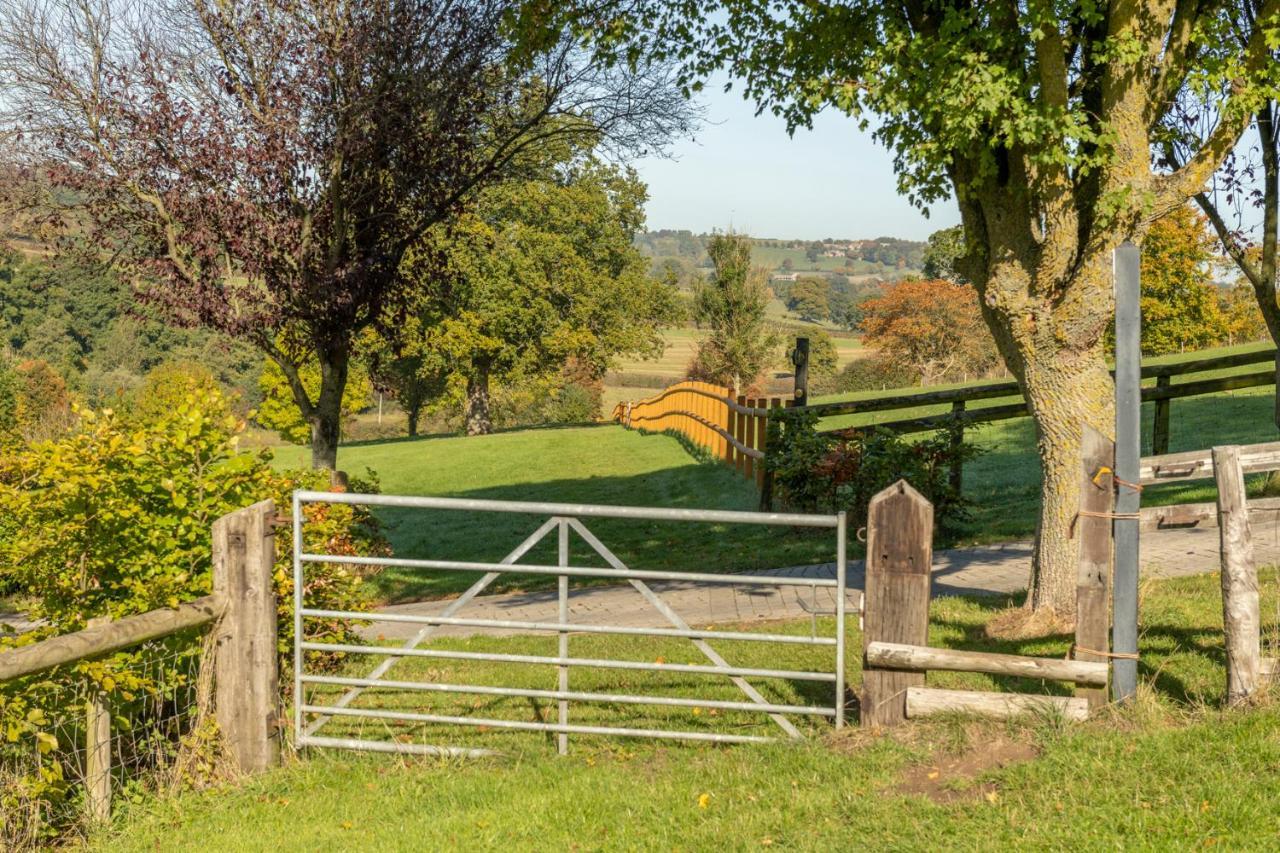 Beautiful Cottage With Stunning Views In Box ボックス エクステリア 写真