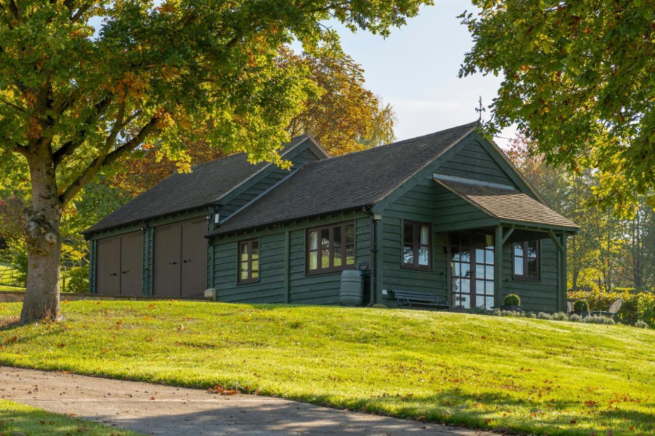 Beautiful Cottage With Stunning Views In Box ボックス エクステリア 写真